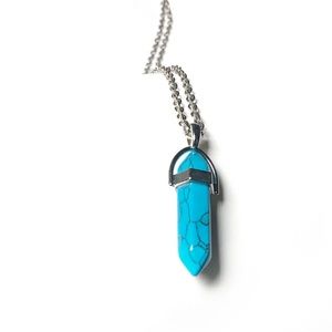 5/$20 NWOT man-made blue howlite stone pendant necklace